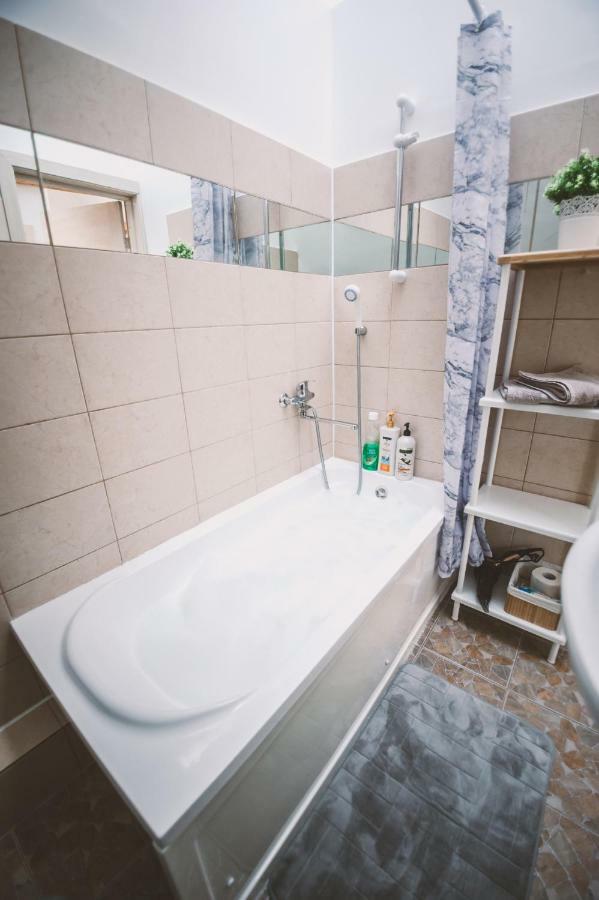 Apartamentai Niden - Su Terasa Ir Vaizdu I Marias Nidos Centre エクステリア 写真
